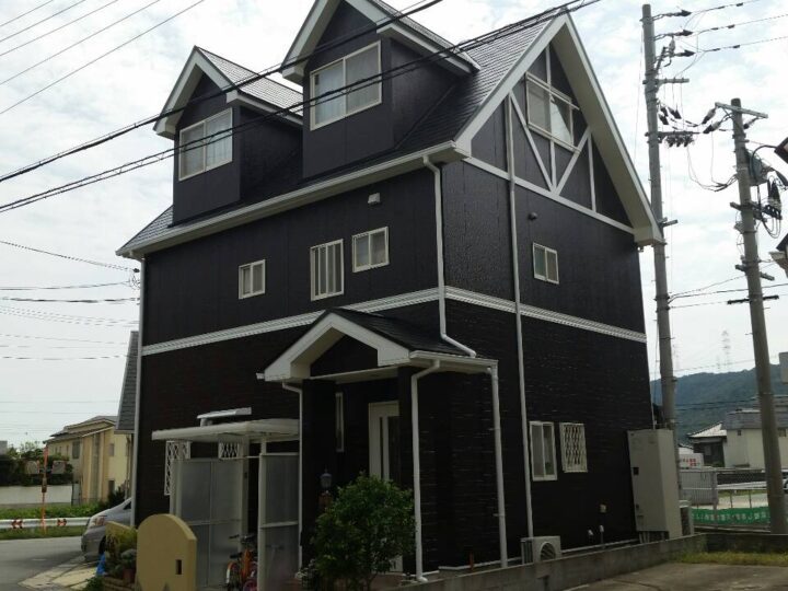 姫路市 外壁塗装・屋根塗装工事 – 兵庫県姫路市の白と茶のコントラストが素晴らしいＴ様邸